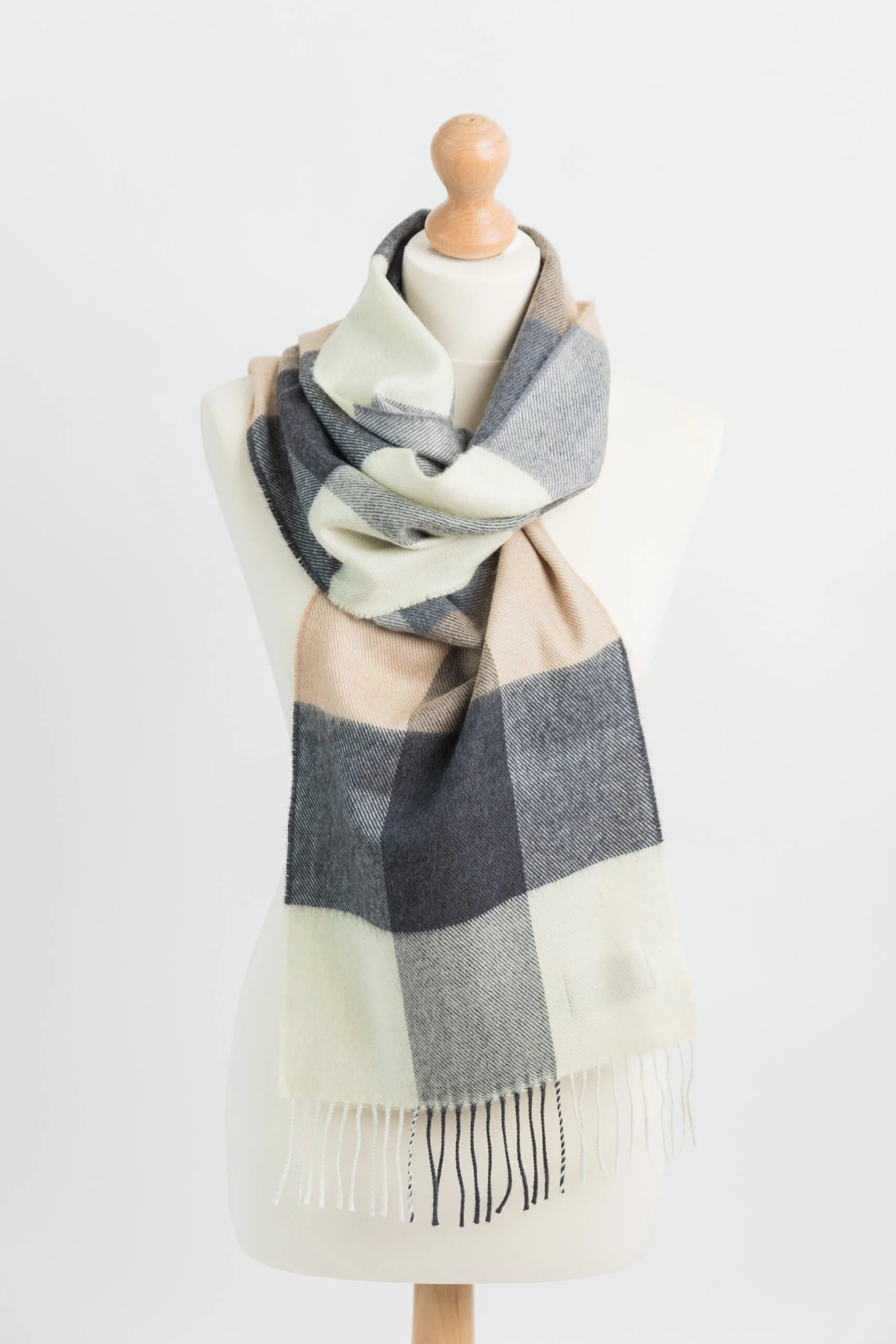 Extra Fine Merino Scarf Wool - Unisex - Image 11