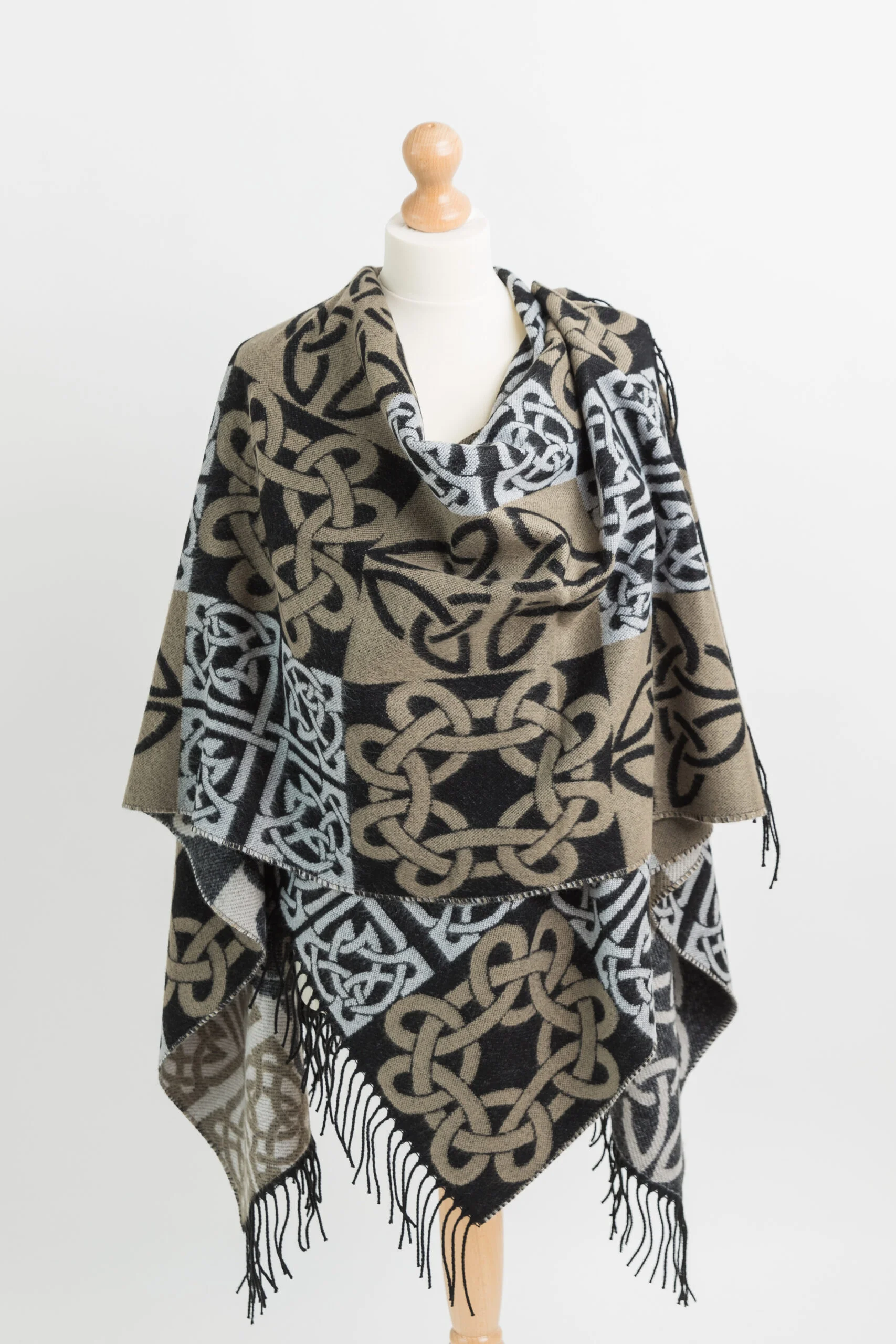 Celtic Shawl with Fringe Detail - Image 3