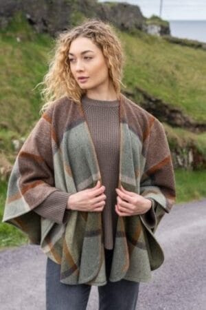 Ladies Lambswool Cape